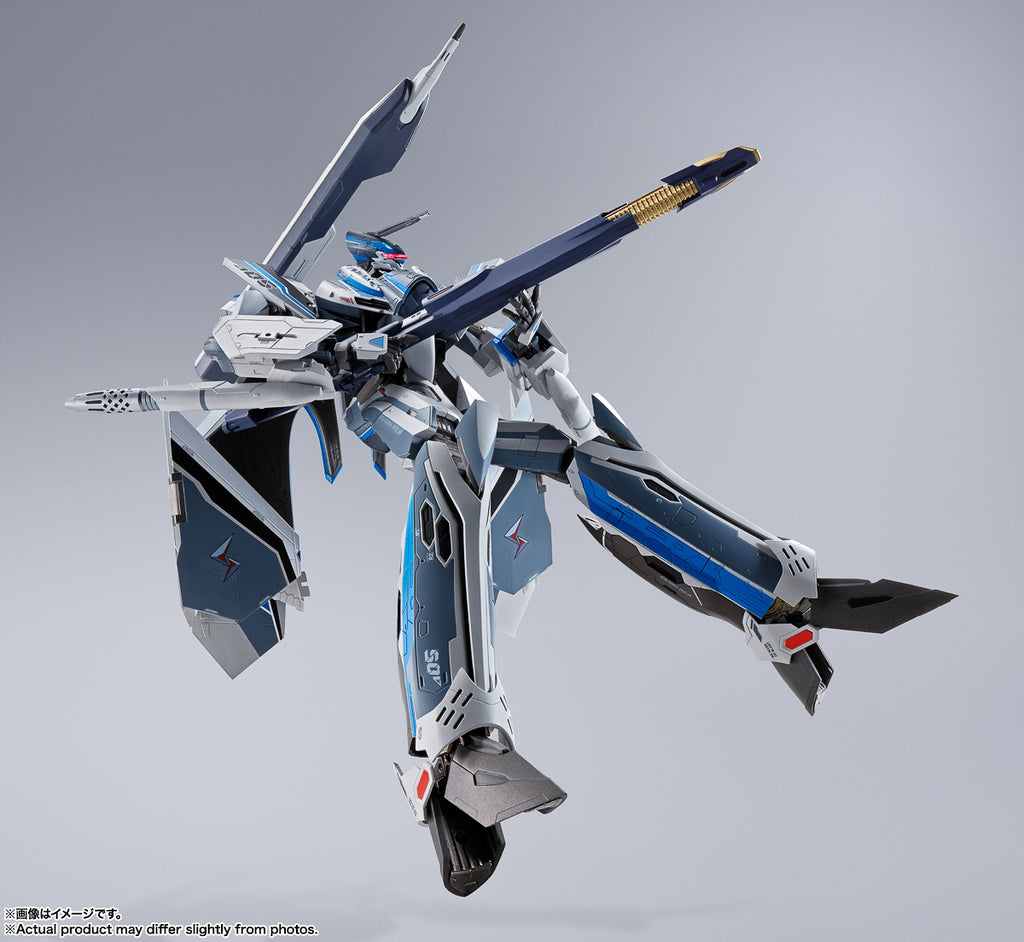 Figura VF-31AX Kairos-Plus Hayate Immelmann Use - Macross Frontier - DX Chogokin - Bandai