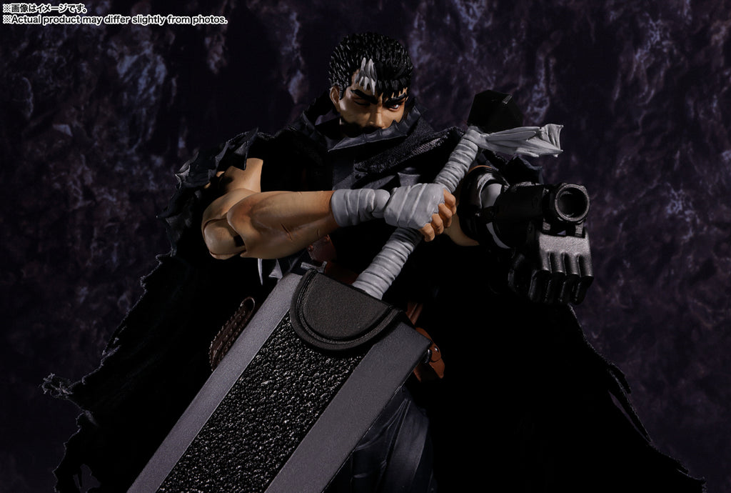 Figura Guts Berserker Armor - Berserk - S.H.Figuarts - Bandai