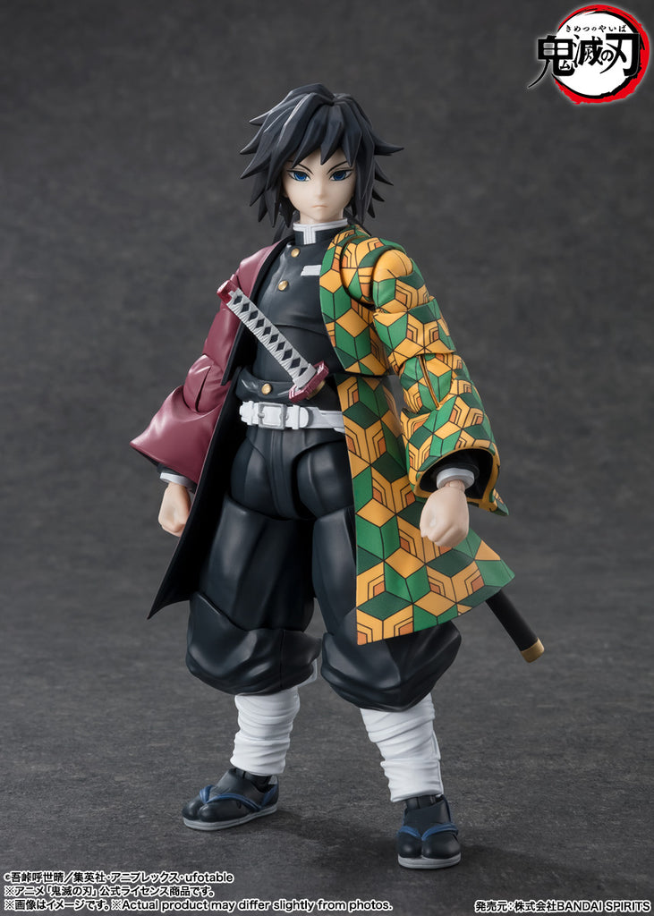 Figura Giyu Tomioka - Demon Slayer - S.H.Figuarts - Bandai