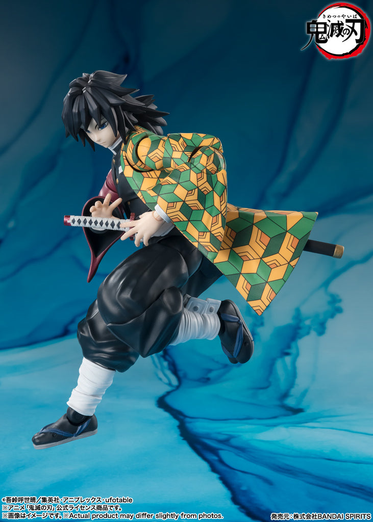 Figura Giyu Tomioka - Demon Slayer - S.H.Figuarts - Bandai