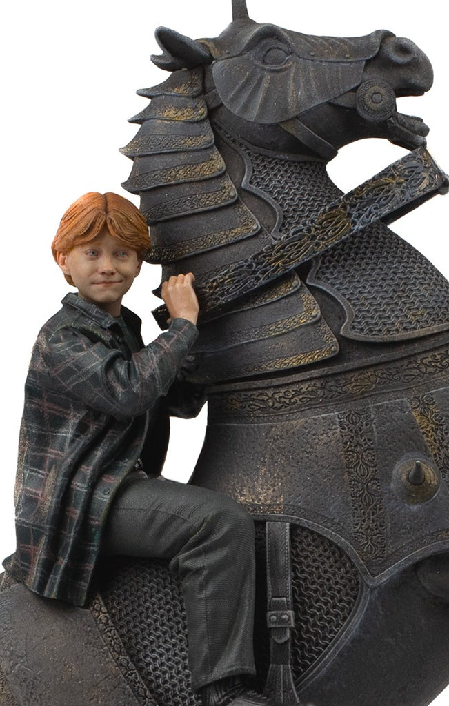 Estátua Ron Weasley at the Wizard Chess Deluxe - Harry Potter - Art Scale 1/10 - Iron Studios