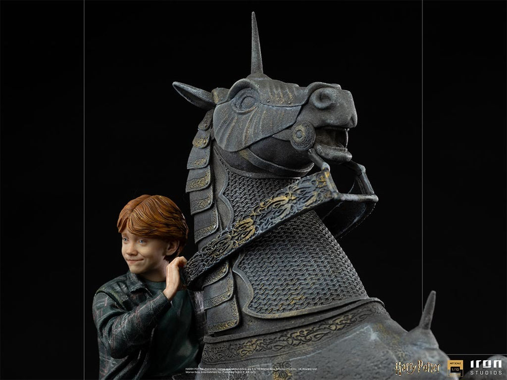 Estátua Ron Weasley at the Wizard Chess Deluxe - Harry Potter - Art Scale 1/10 - Iron Studios