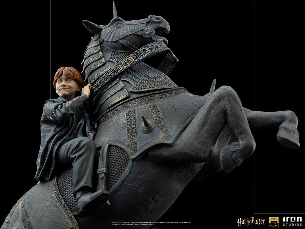Estátua Ron Weasley at the Wizard Chess Deluxe - Harry Potter - Art Scale 1/10 - Iron Studios