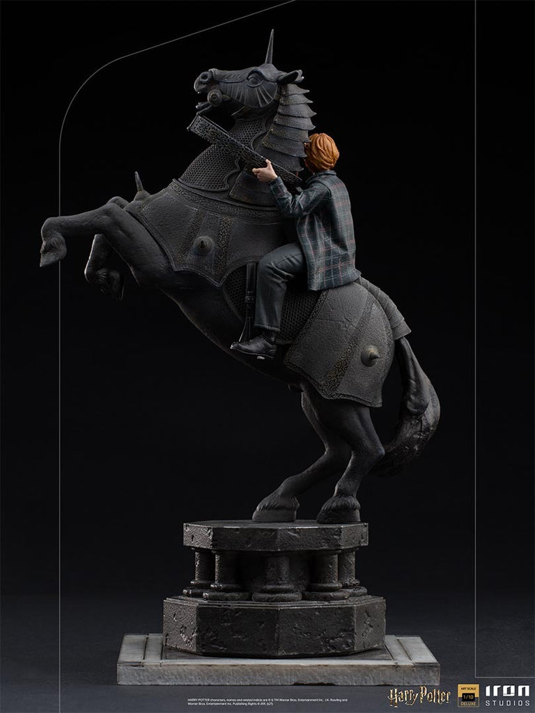 Estátua Ron Weasley at the Wizard Chess Deluxe - Harry Potter - Art Scale 1/10 - Iron Studios