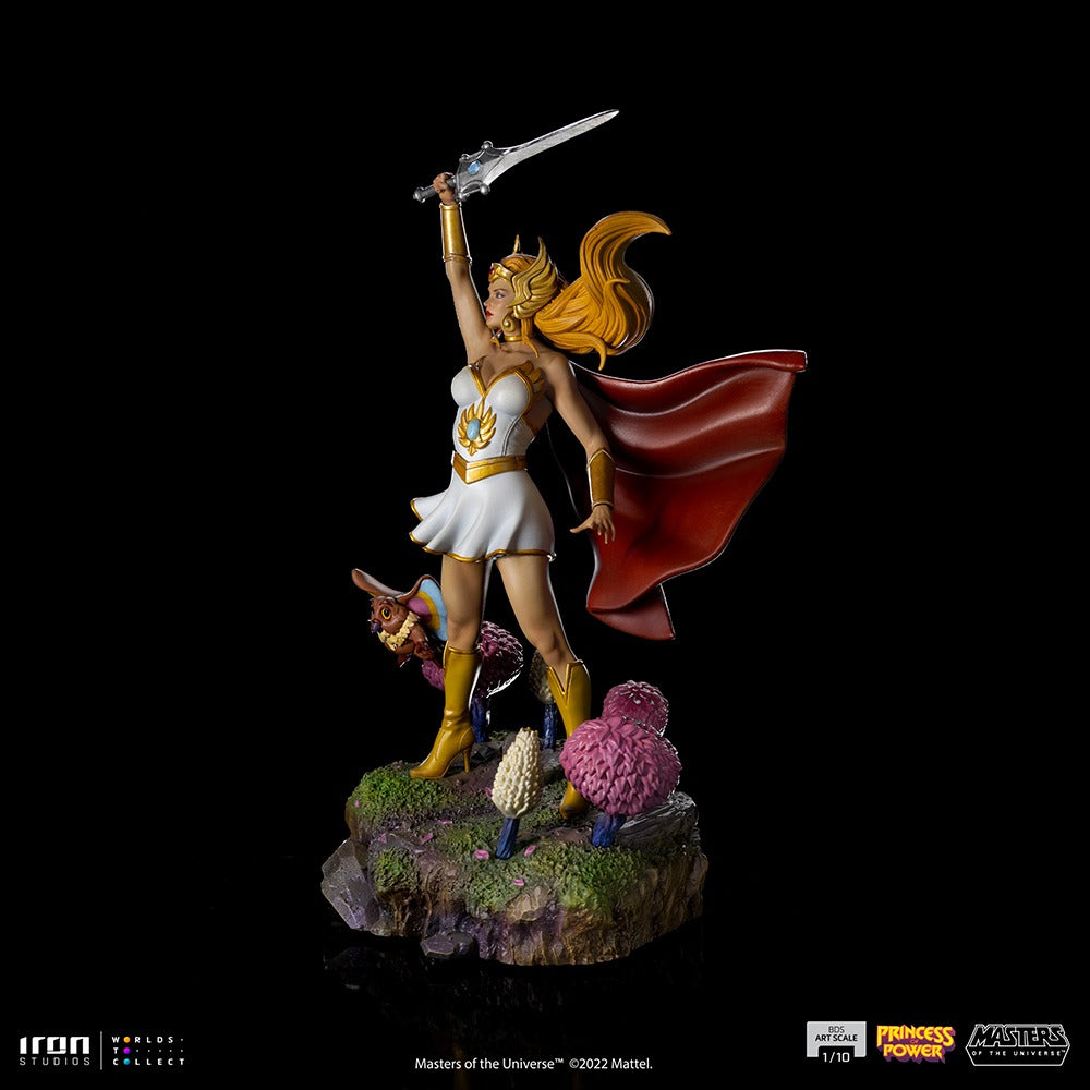Estátua She-Ra Princesa do Poder - He-Man e os Mestres do Universo - Art Scale 1/10 - Iron Studios