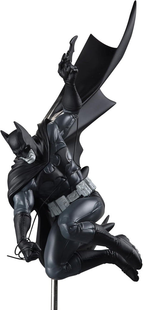 Estátua Batman Black and White by Inhyuk Lee - DC Comics - 1/10 Scale - McFarlane