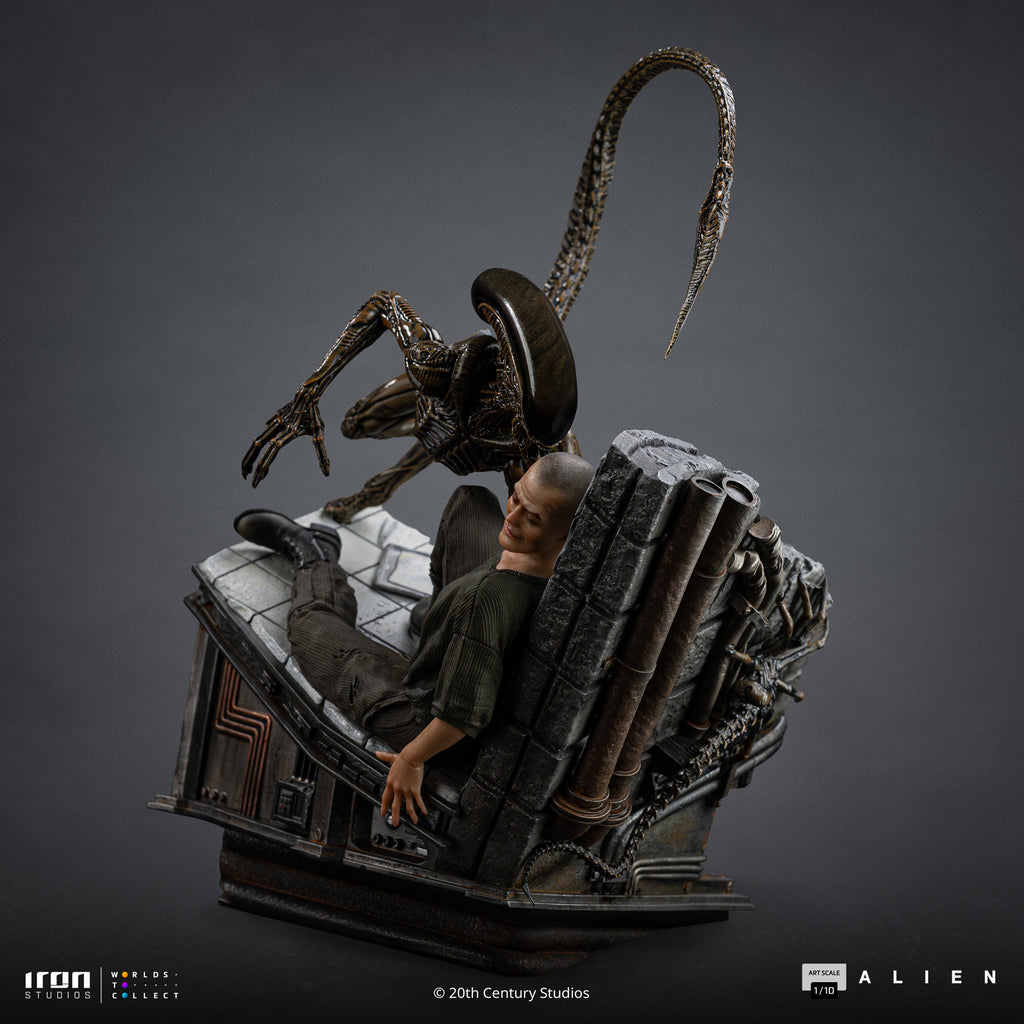 Estátua Ellen Ripley and Dog Alien - Alien 3 - Art Scale 1/10 - Iron Studios
