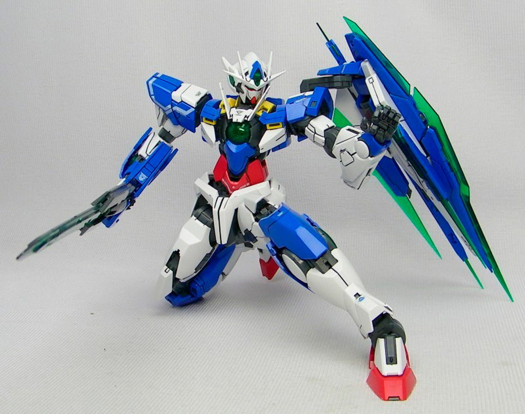 GNT-0000 Gundam OO QanT - Gundam - MG 1/100 - Bandai