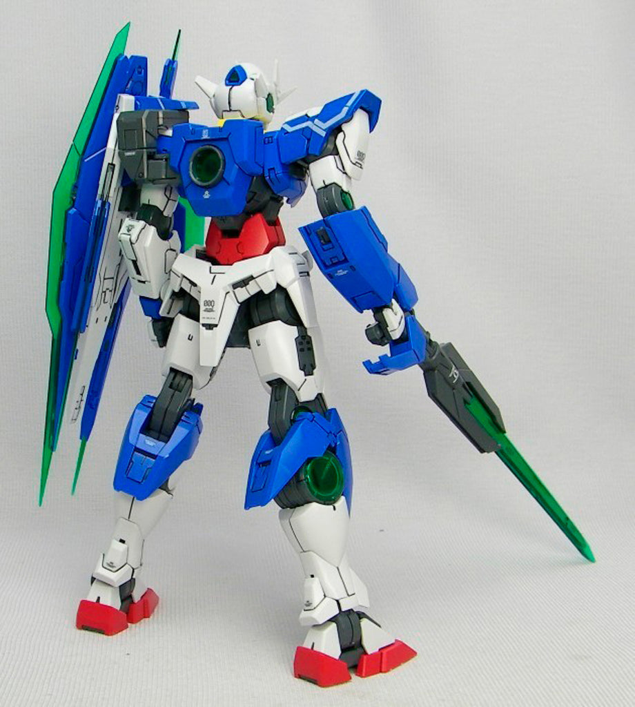 GNT-0000 Gundam OO QanT - Gundam - MG 1/100 - Bandai
