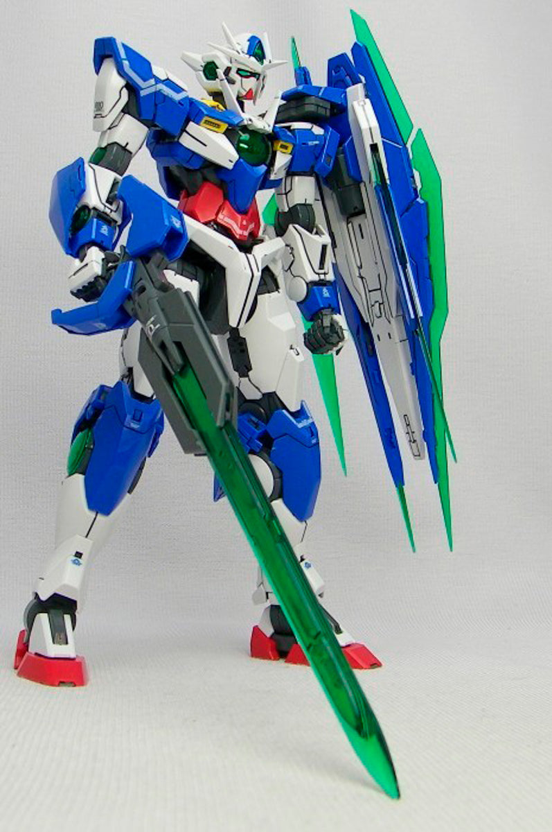 GNT-0000 Gundam OO QanT - Gundam - MG 1/100 - Bandai