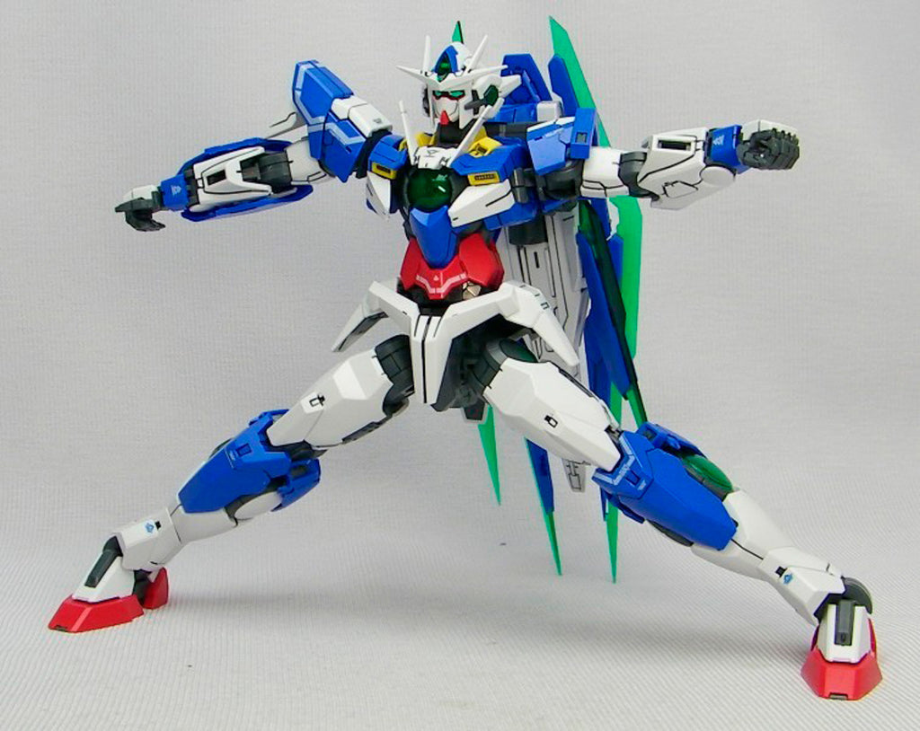 GNT-0000 Gundam OO QanT - Gundam - MG 1/100 - Bandai