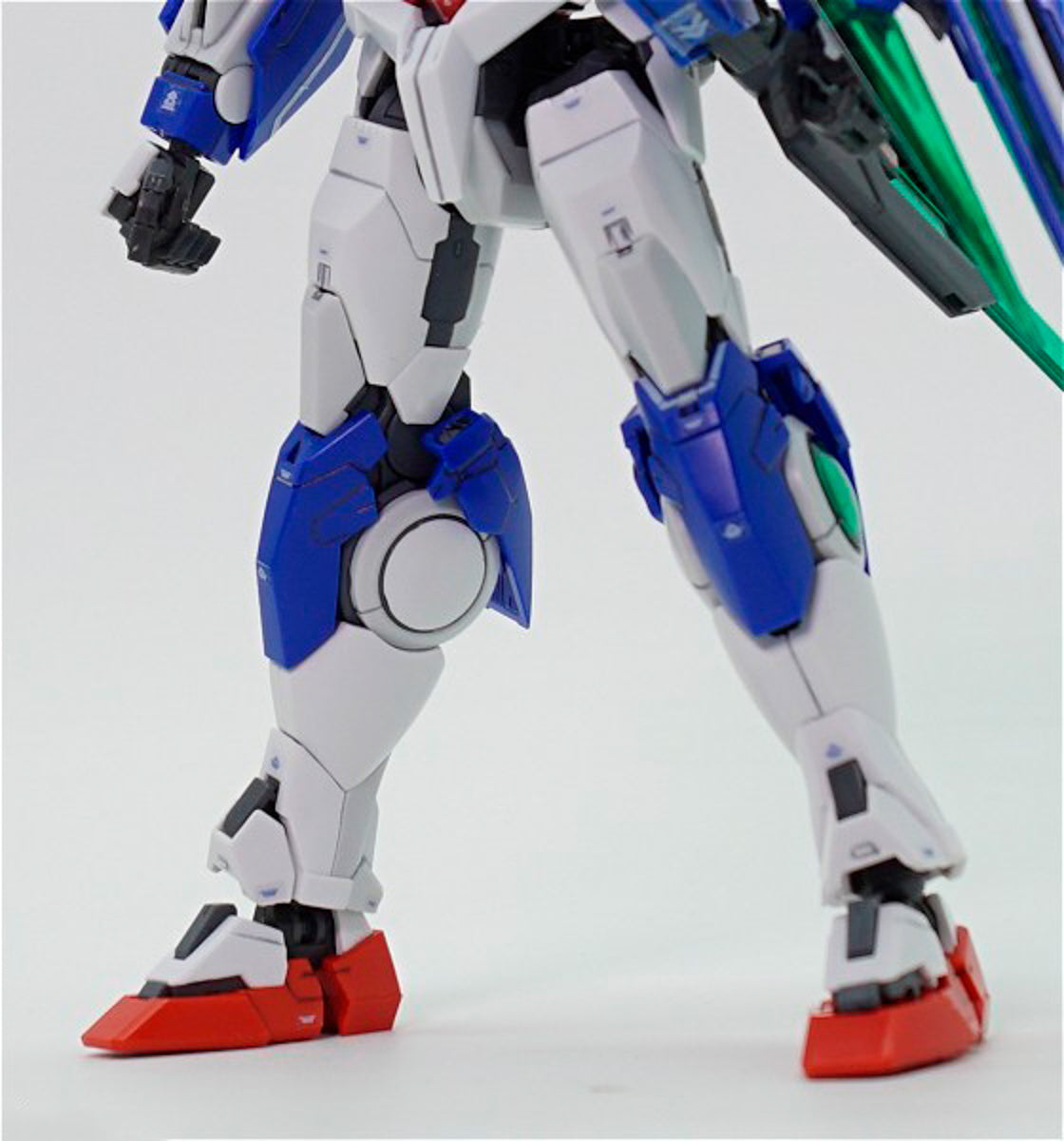 GNT-000 Gundam 00 QanT - RG 1/144 - Gundam - Model Kit - Bandai