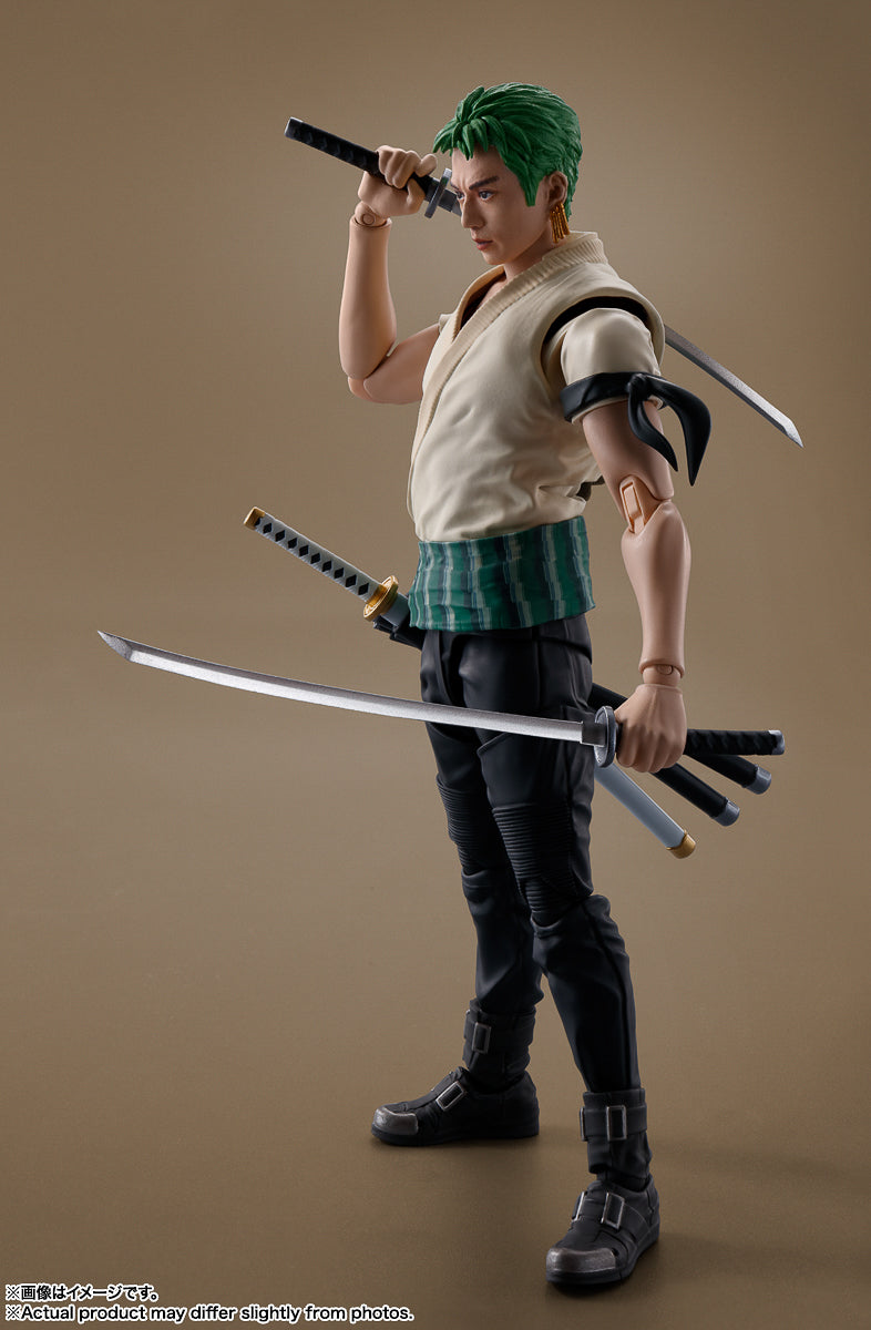 Figura Roronoa Zoro - Netflix Serie One Piece - S.H.Figuarts - Bandai