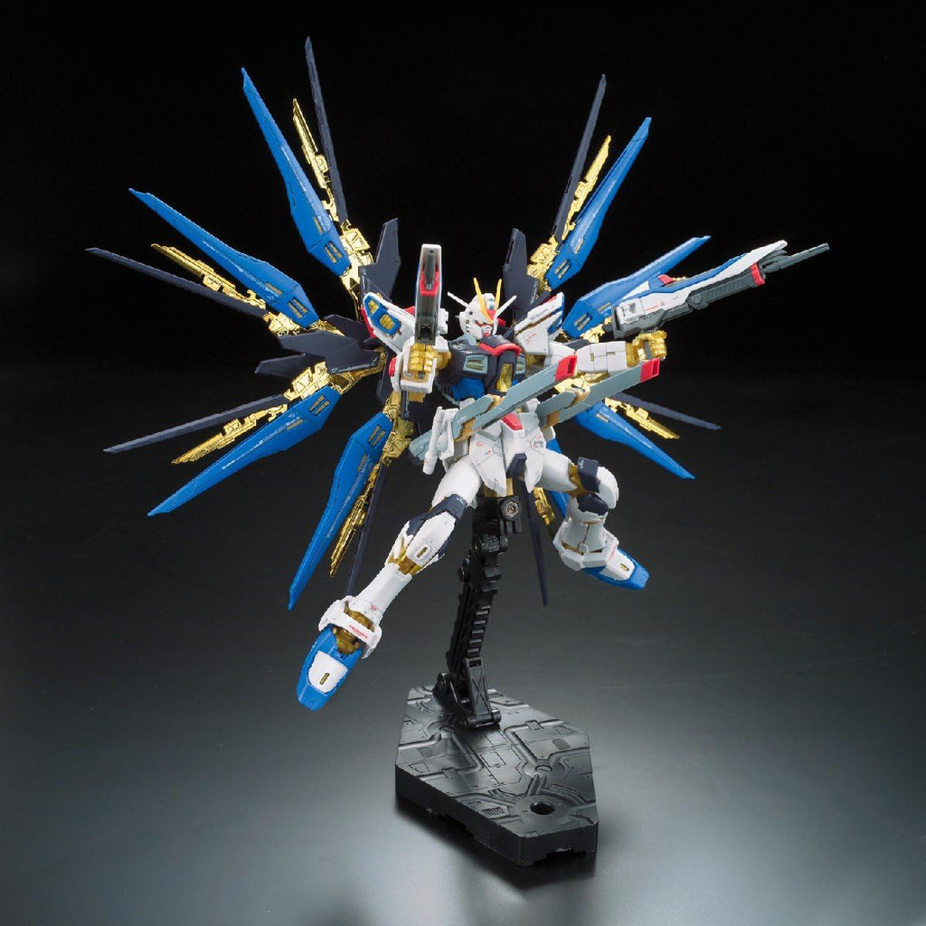 ZGMF-X20A Strike Freedom Gundam - Gundam - RG 1/144 - Bandai