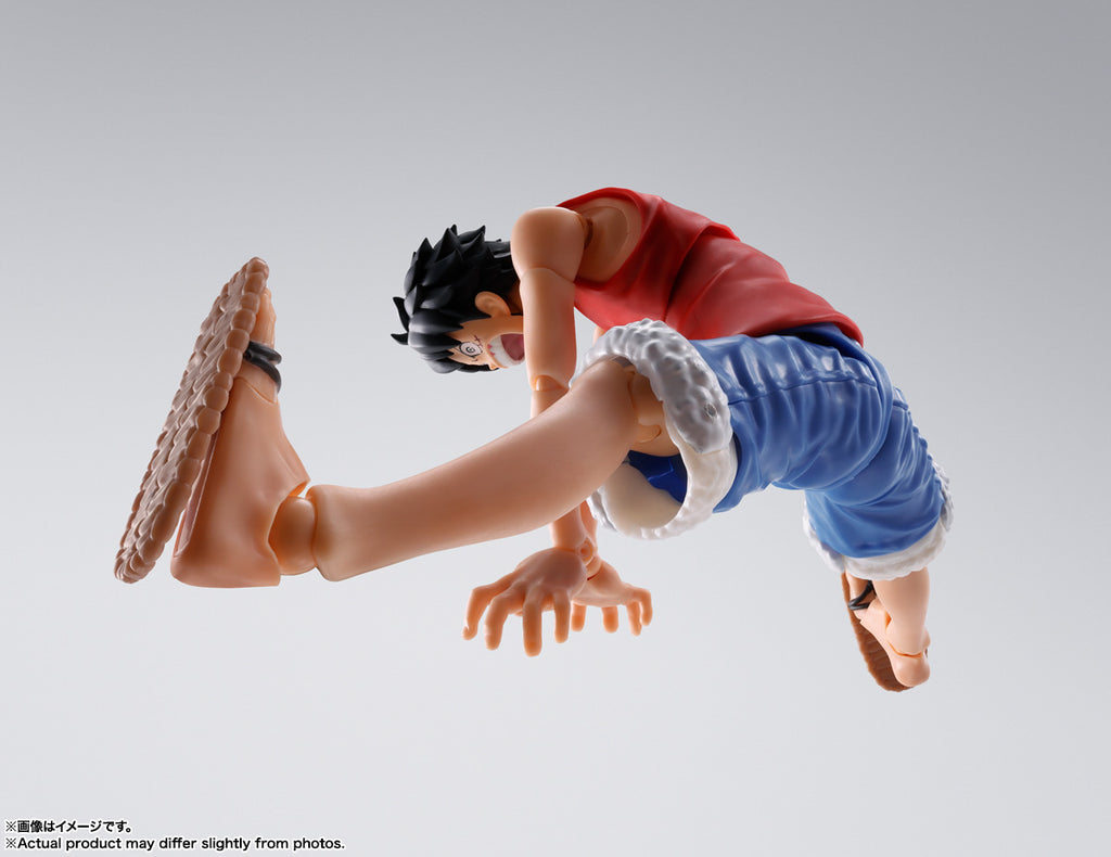 Figura Monkey D Luffy Romance Dawn - One Piece - S.H.Figuarts - Bandai