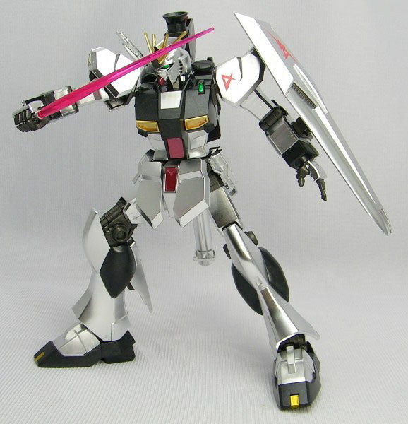 RX-93 Nu Gundam Metallic Coating Ver - Gundam - HGUC 1/144 - Bandai