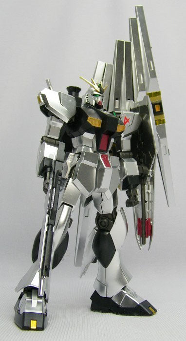 RX-93 Nu Gundam Metallic Coating Ver - Gundam - HGUC 1/144 - Bandai