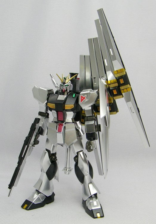 RX-93 Nu Gundam Metallic Coating Ver - Gundam - HGUC 1/144 - Bandai
