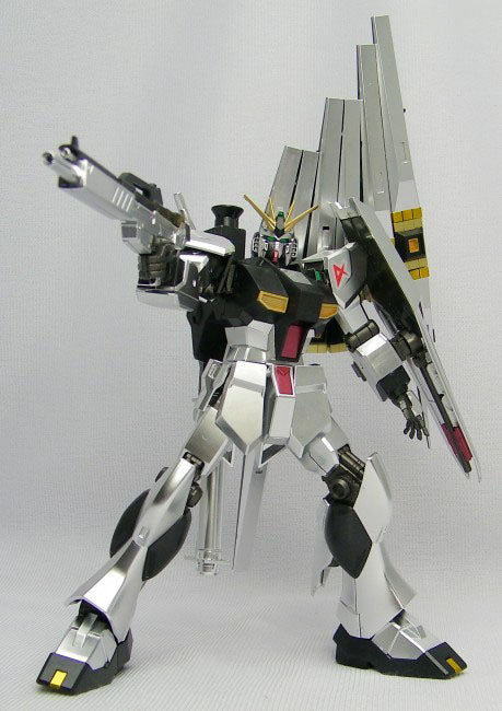 RX-93 Nu Gundam Metallic Coating Ver - Gundam - HGUC 1/144 - Bandai