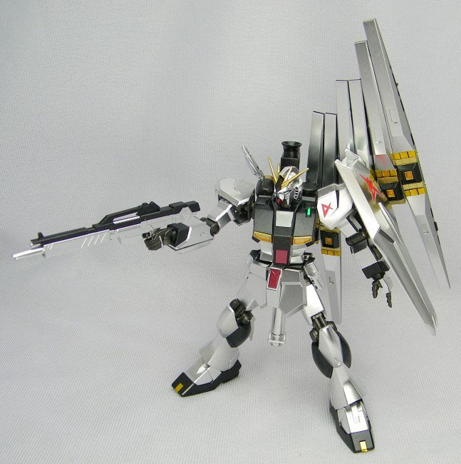 RX-93 Nu Gundam Metallic Coating Ver - Gundam - HGUC 1/144 - Bandai