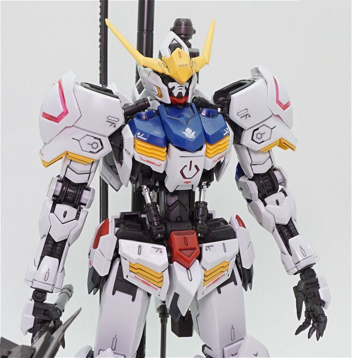 Model Kit Gundam Barbatos - Gundam - MG 1/100 - Bandai