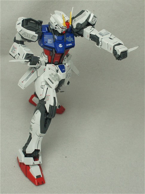 Aile Strike Gundam Ver. RM - Gundam - MG 1/100 - Bandai