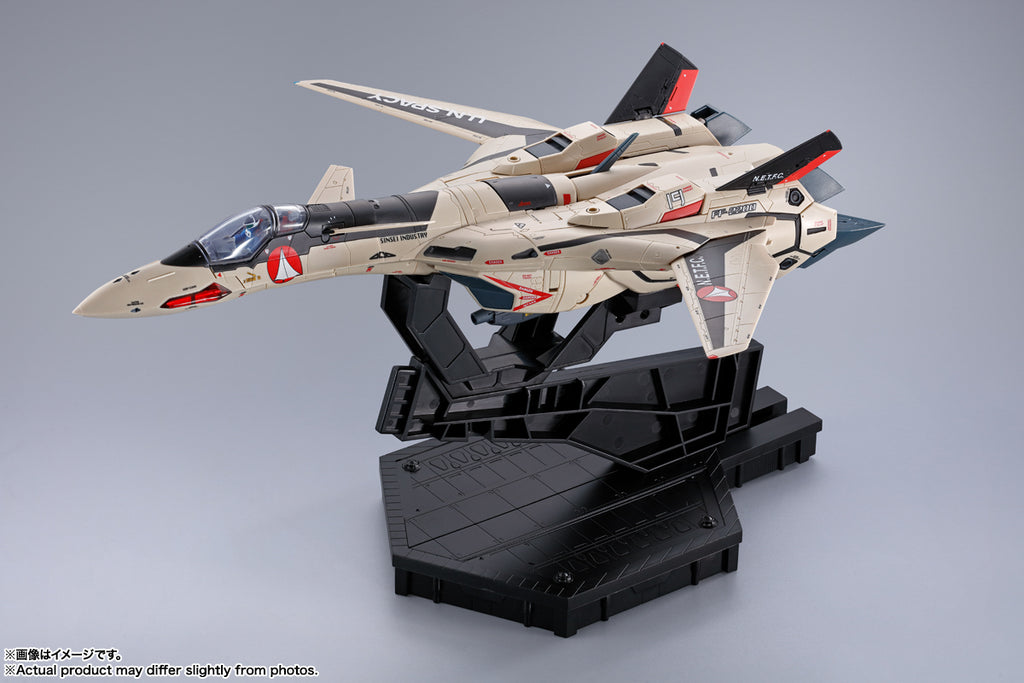 FIgura YF-19 Excalibur Isamu Alva Dyson Use - Macross Plus - DX Chogokin - Bandai