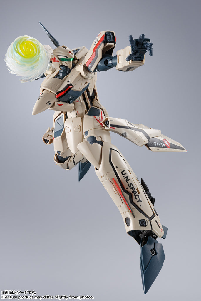 FIgura YF-19 Excalibur Isamu Alva Dyson Use - Macross Plus - DX Chogokin - Bandai