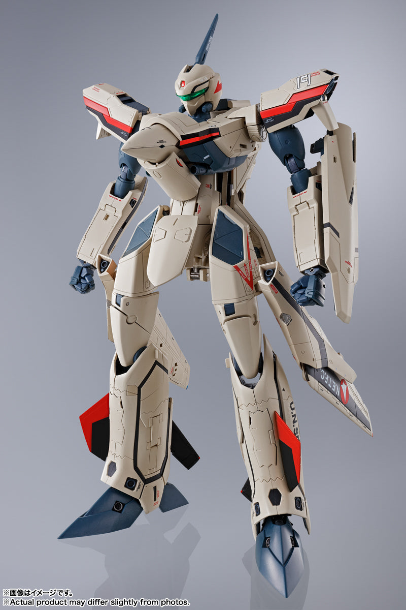 FIgura YF-19 Excalibur Isamu Alva Dyson Use - Macross Plus - DX Chogokin - Bandai