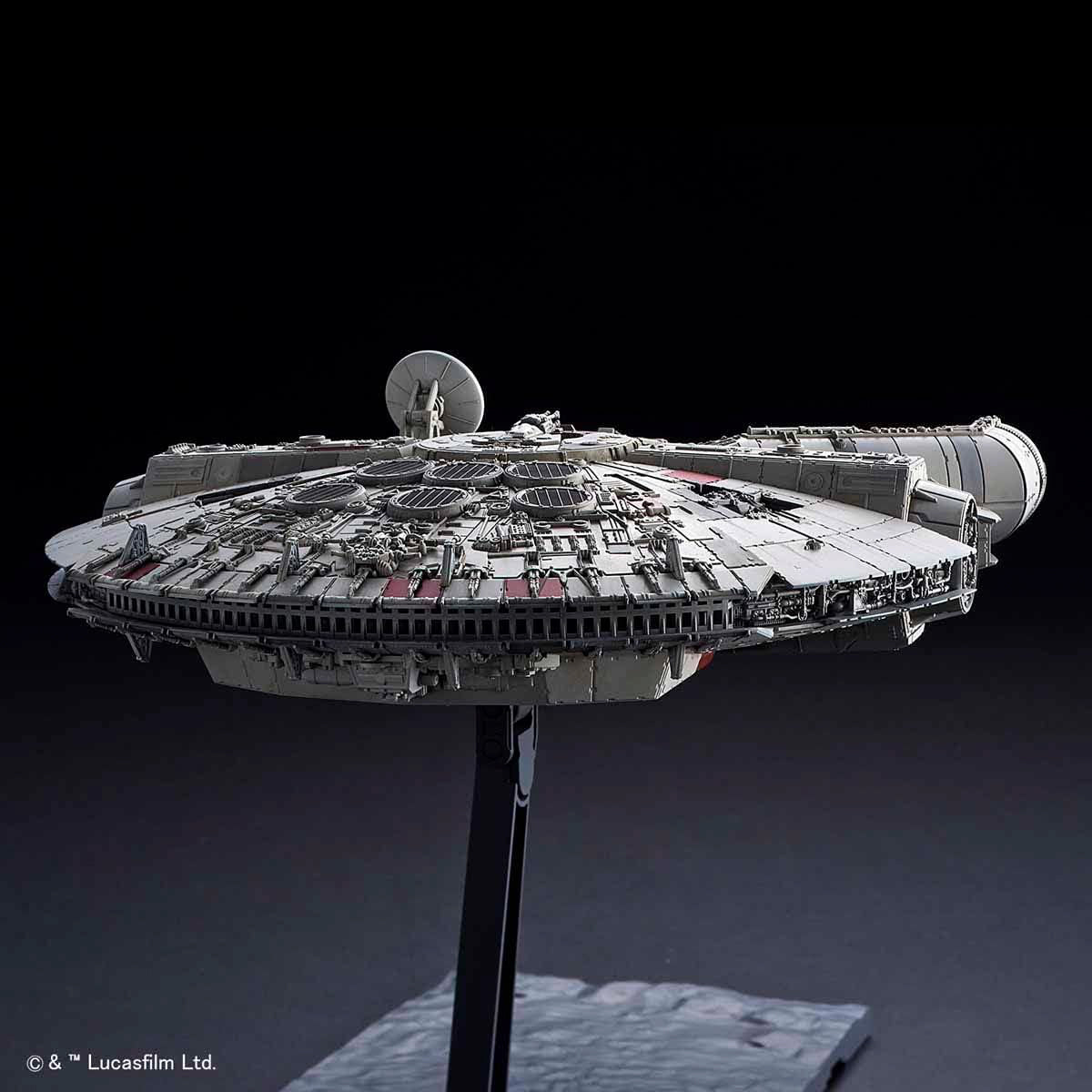 Millennium Falcon Star Wars The Rise of Skywalker - Star Wars - 1