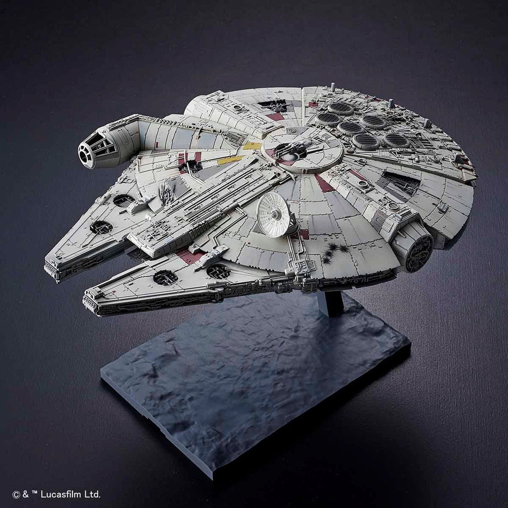 Millennium Falcon Star Wars The Rise of Skywalker - Star Wars - 1/144 Scale - Bandai