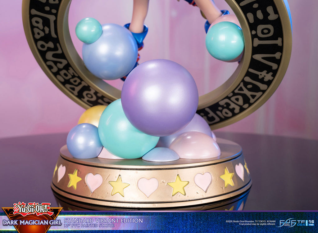 Estátua Maga Negra Vibrant Edition - Yu Gi Oh - Standard Edition - First 4 Figures