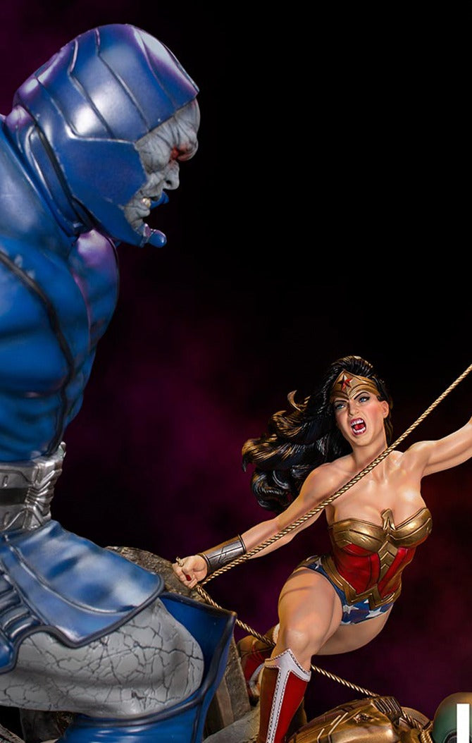 Diorama Wonder Woman VS Darkseid 1/6 - DC Comics By Ivan Reis - Iron Studios