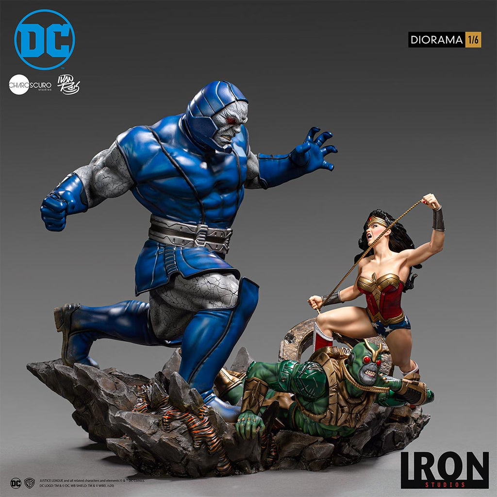 Diorama Wonder Woman VS Darkseid 1/6 - DC Comics By Ivan Reis - Iron Studios