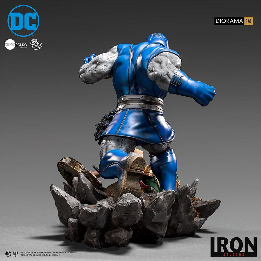 Diorama Wonder Woman VS Darkseid 1/6 - DC Comics By Ivan Reis - Iron Studios