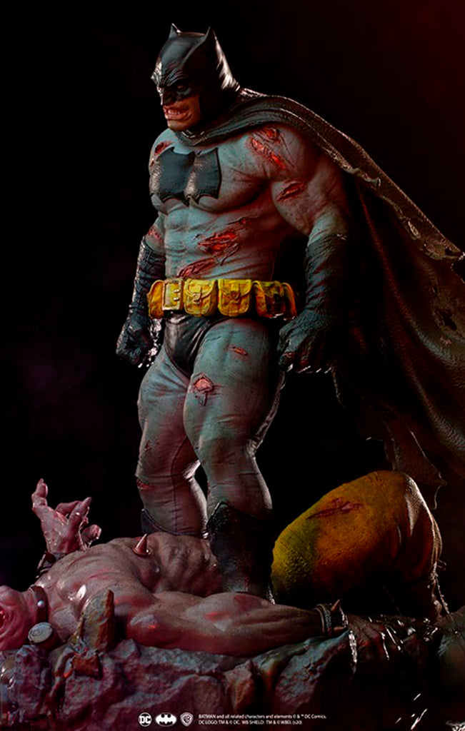 Estátua Batman The Dark Knight Returns - DC Comics - 1/6 Diorama - Iron Studios