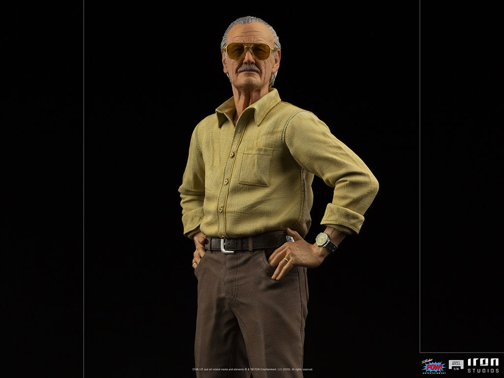 Estátua Stan Lee - Pow! - Legacy Replica 1/4 - Iron Studios