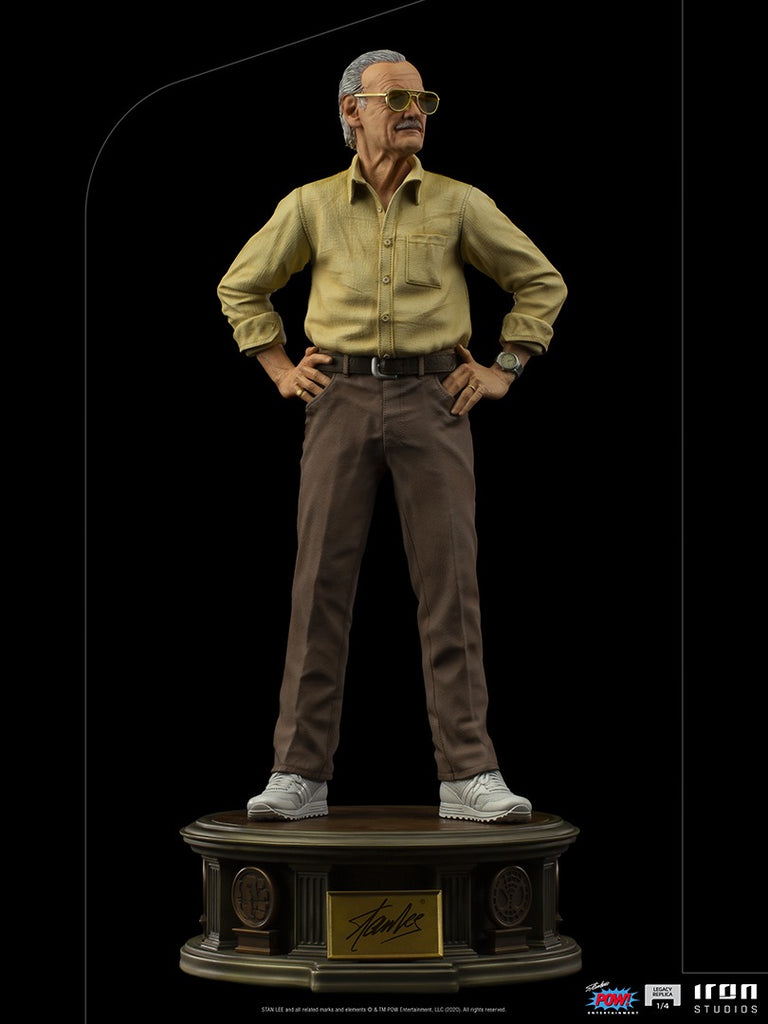 Estátua Stan Lee - Pow! - Legacy Replica 1/4 - Iron Studios
