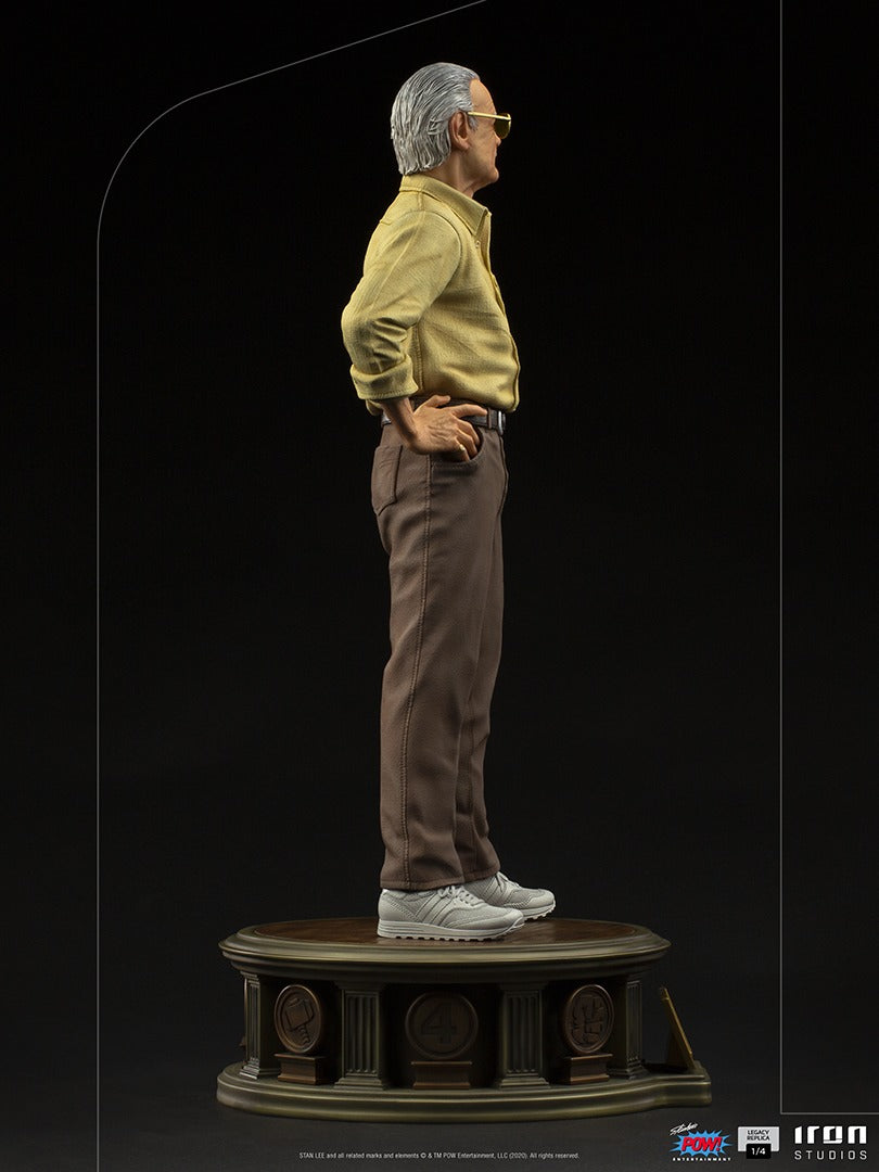 Estátua Stan Lee - Pow! - Legacy Replica 1/4 - Iron Studios