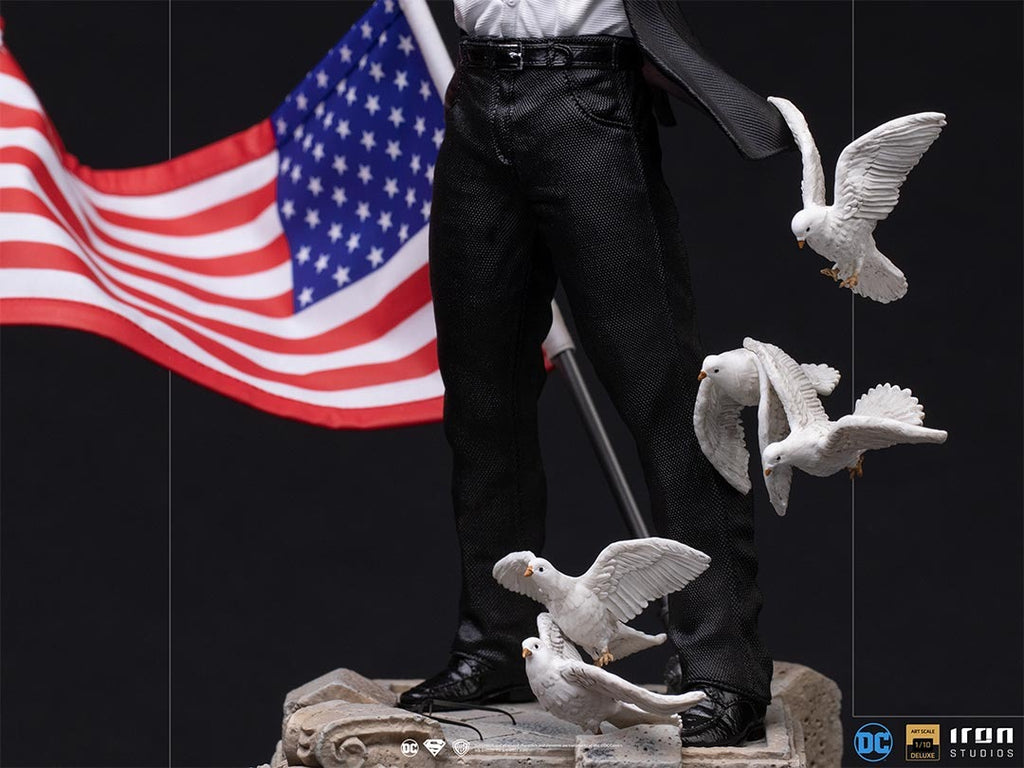 Estátua Clark Kent Deluxe - DC Comics - Art Scale 1/10 - Iron Studios