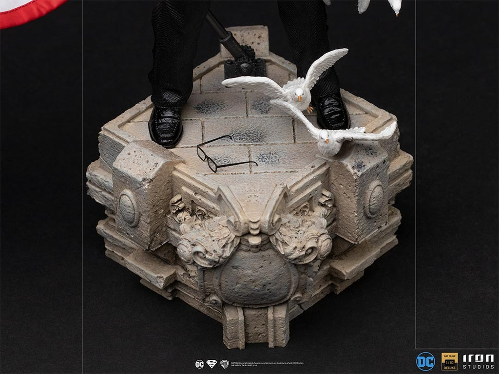Estátua Clark Kent Deluxe - DC Comics - Art Scale 1/10 - Iron Studios