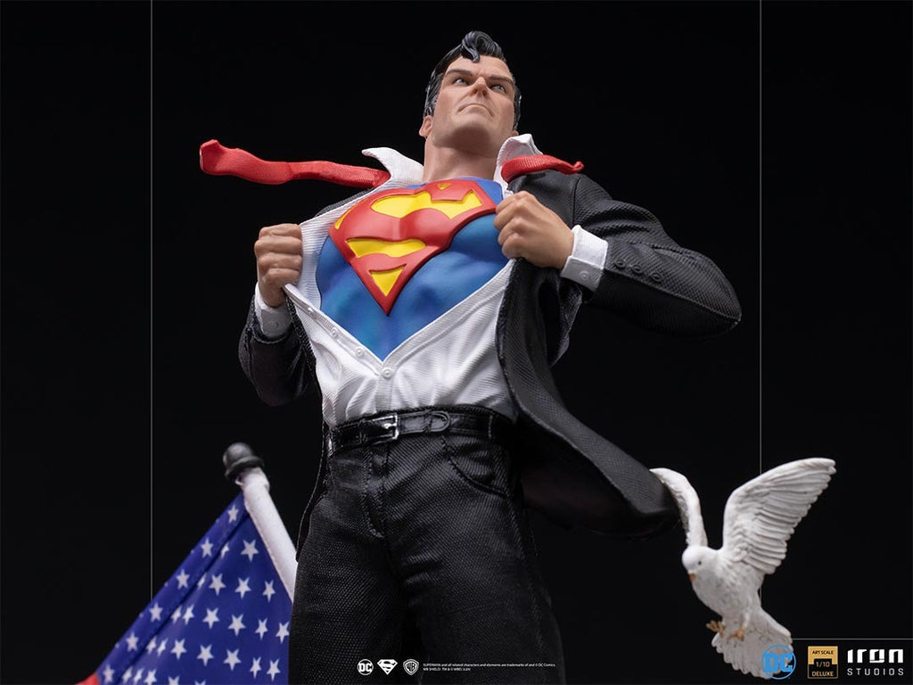 Estátua Clark Kent Deluxe - DC Comics - Art Scale 1/10 - Iron Studios
