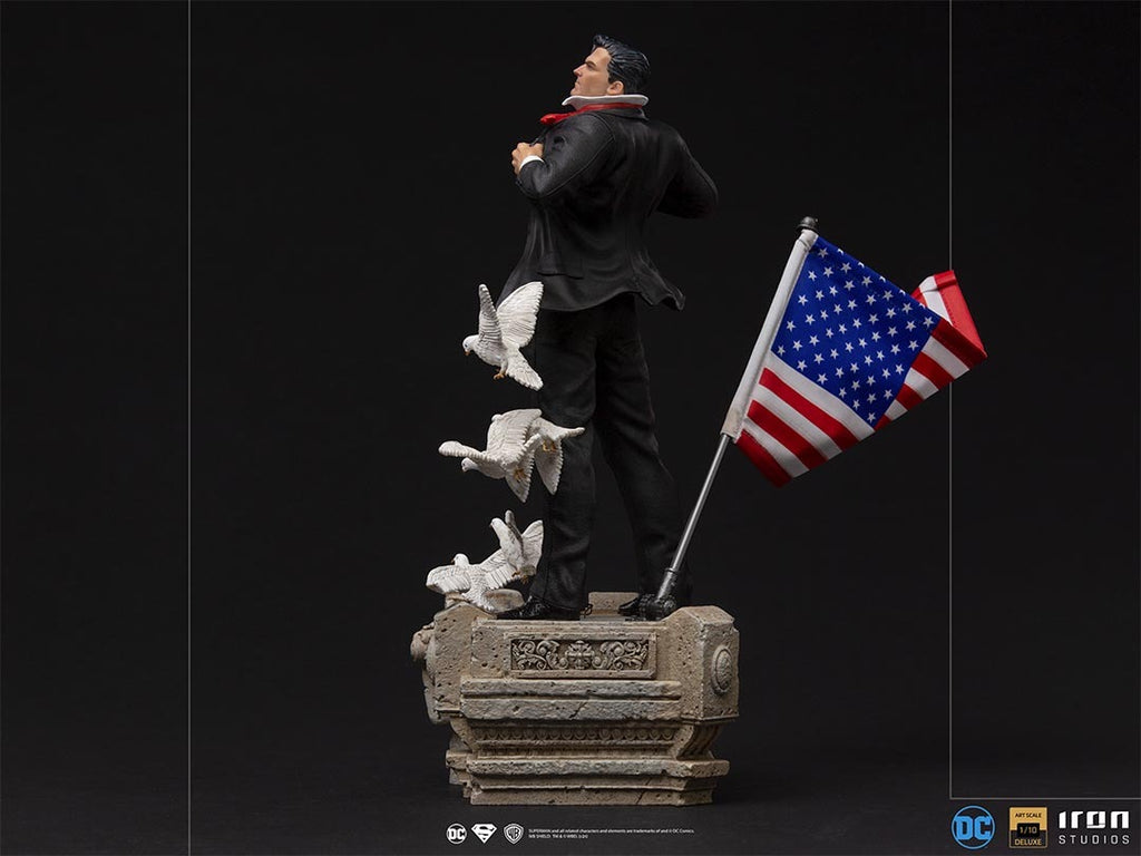 Estátua Clark Kent Deluxe - DC Comics - Art Scale 1/10 - Iron Studios