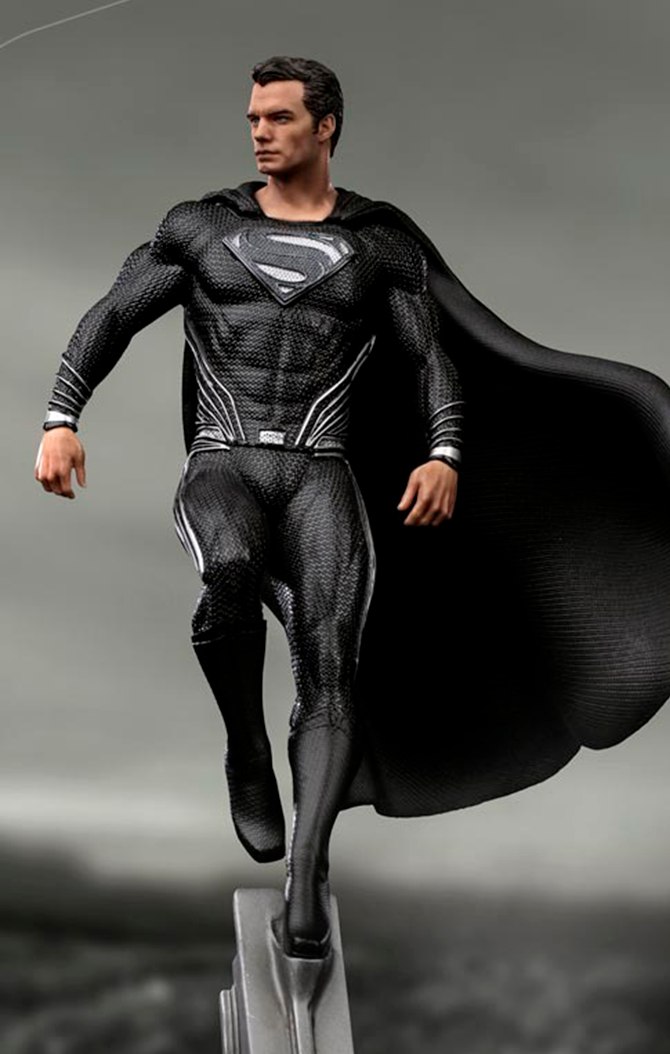 Estátua Superman Black Suit - Justice League - Art Scale 1/10