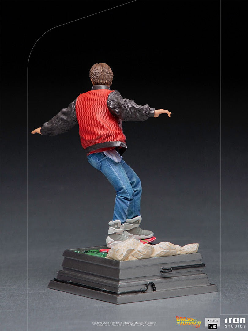 Estátua Marty McFly on Hoverboard - Back to the Future - Art Scale 1/10 - Iron Studios