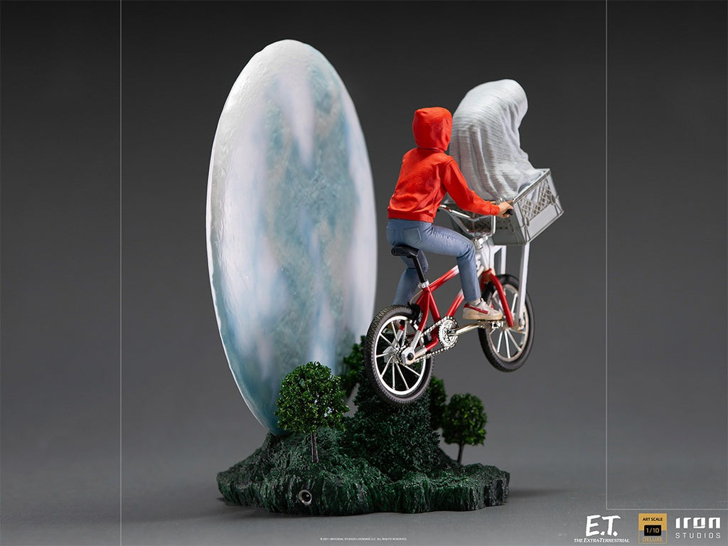 Estátua E.T. & Elliot Deluxe - E.T. - Art Scale 1/10 - Iron Studios