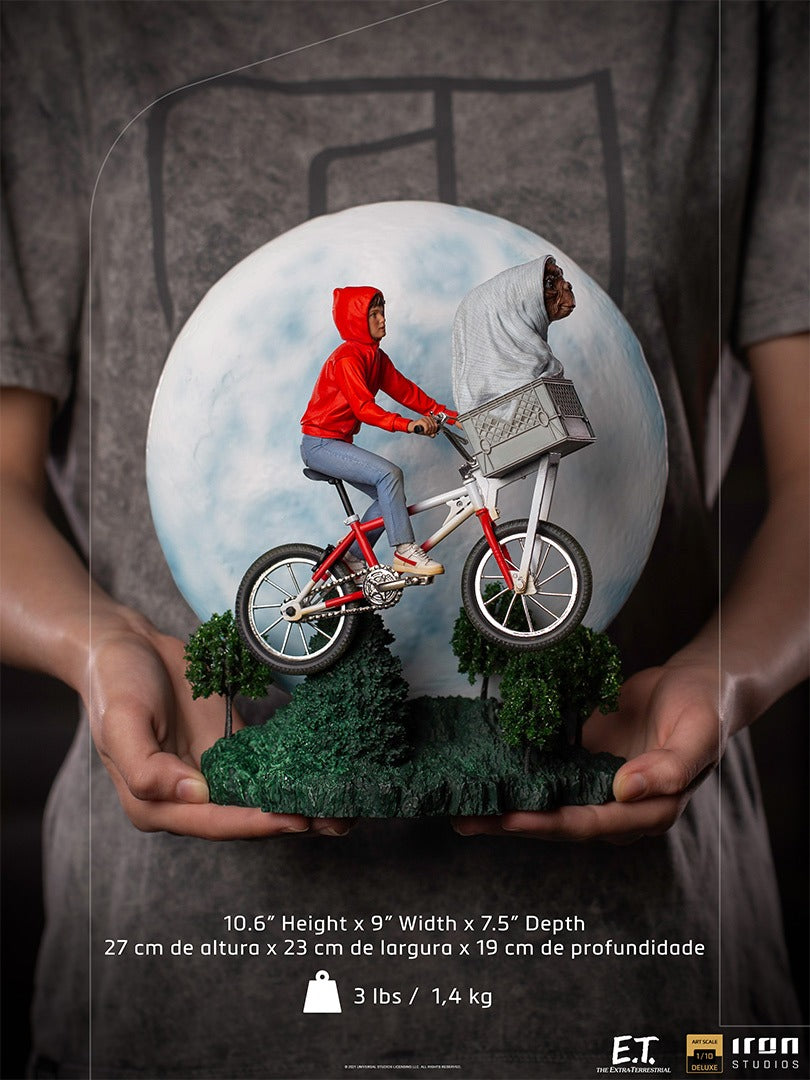 Estátua E.T. & Elliot Deluxe - E.T. - Art Scale 1/10 - Iron Studios