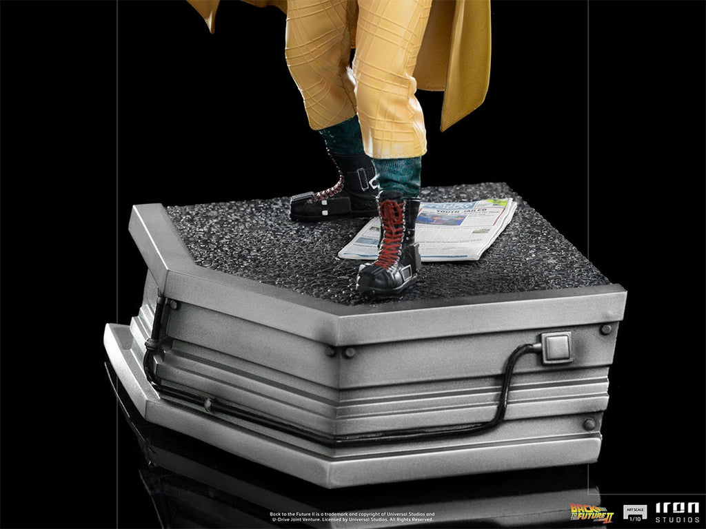 Estátua Doc Brown - De Volta para o Futuro II -  Art Scale 1/10 - Iron Studios