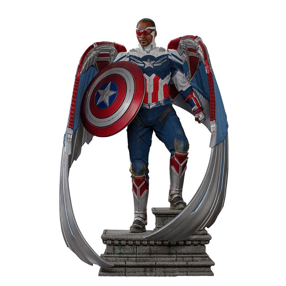 Estátua Capitão America Sam Wilson (Asas Fechadas) - Falcão e o Soldado Invernal - Legacy Replica 1/4 - Iron Studios