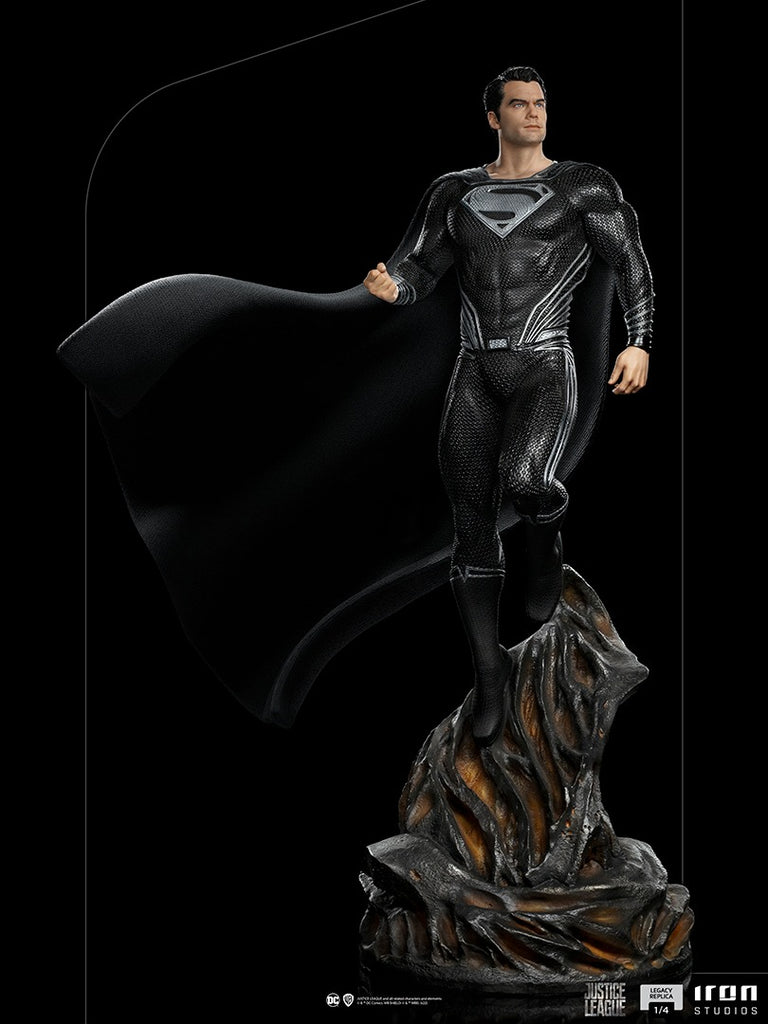 Estátua Super Homem Black Suit - Liga da Justiça de Zack Snyder - Legacy Replica 1/4 - Iron Studios